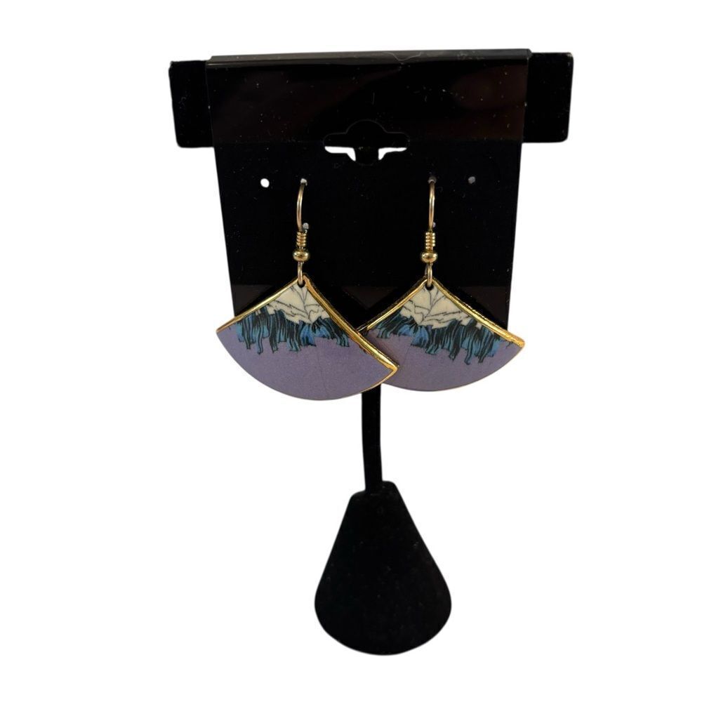 Elegant Vtg. Hand Painted Rose Gold Trimmed White, Blue & Lavender Fan Earrings